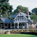 Hen : Pamper Queen : Luxury accommodation