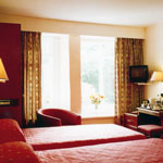 Hen : Superior Accommodation