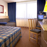 Hen : Superior accommodation details...