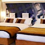 Hen : Luxury Deluxe Accommodation