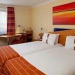 Hen : Standard Accommodation Hen : Standard Accommodation