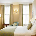 Stag : Luxury Deluxe Accommodation