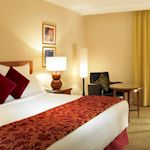 Hen : Luxury Deluxe Accommodation