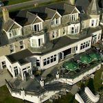 Hen : Superior accommodation details...