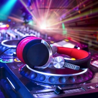 Hen : Nightclub
