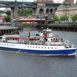 Hen : Booze Cruise