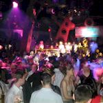 Hen : Nightclub