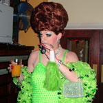Hen : Drag Show