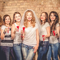 Hen : Girls Best Friend