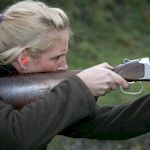 Hen : Girls with Guns