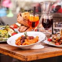 Hen : Italian Evening