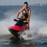 Hen : Jet Skiing