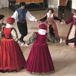 Hen : Medieval Dancing