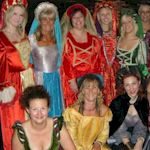 Hen : Medieval Dancing details...