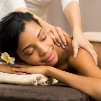 Hen : Pampering