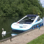 Hen : Riverboat