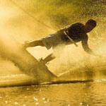 Hen : Water Skiing