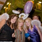 Hen : Party Bus for Party People Hen : Party Bus for Party People